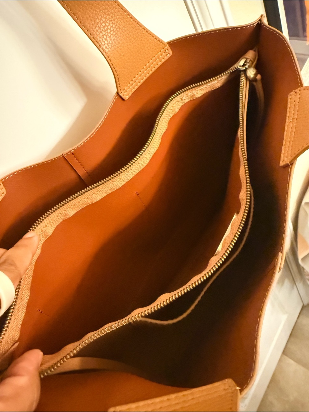 HOBO Pebbled Leather Tan-Cognac Vida  Tote - Picture 6 of 11
